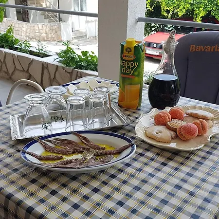 House Fani Nyaraló *